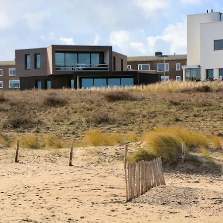Luxurious Holiday In Near North Sea Beach 펜션