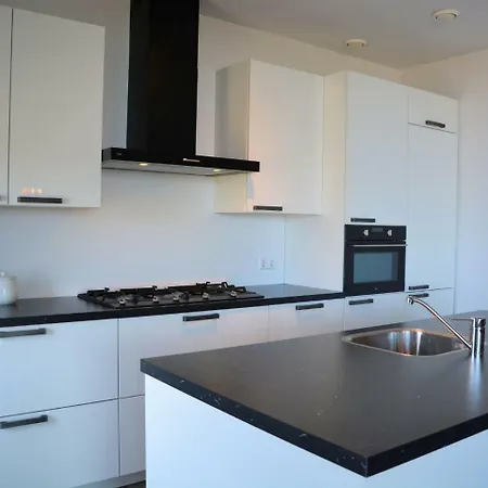 Luxurious Holiday In Near North Sea Beach 펜션 *